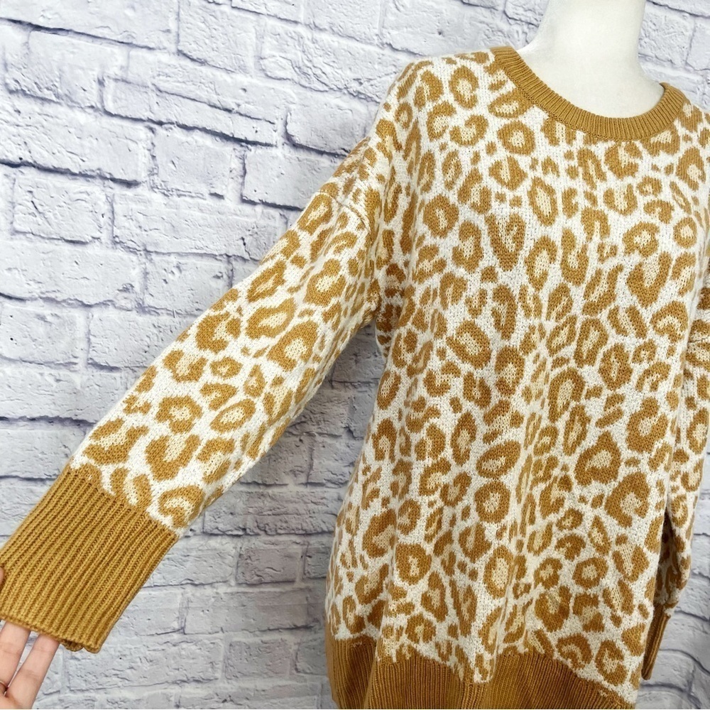 Torrid Popcorn Leopard Print Drop Shoulder Sweate… - image 5